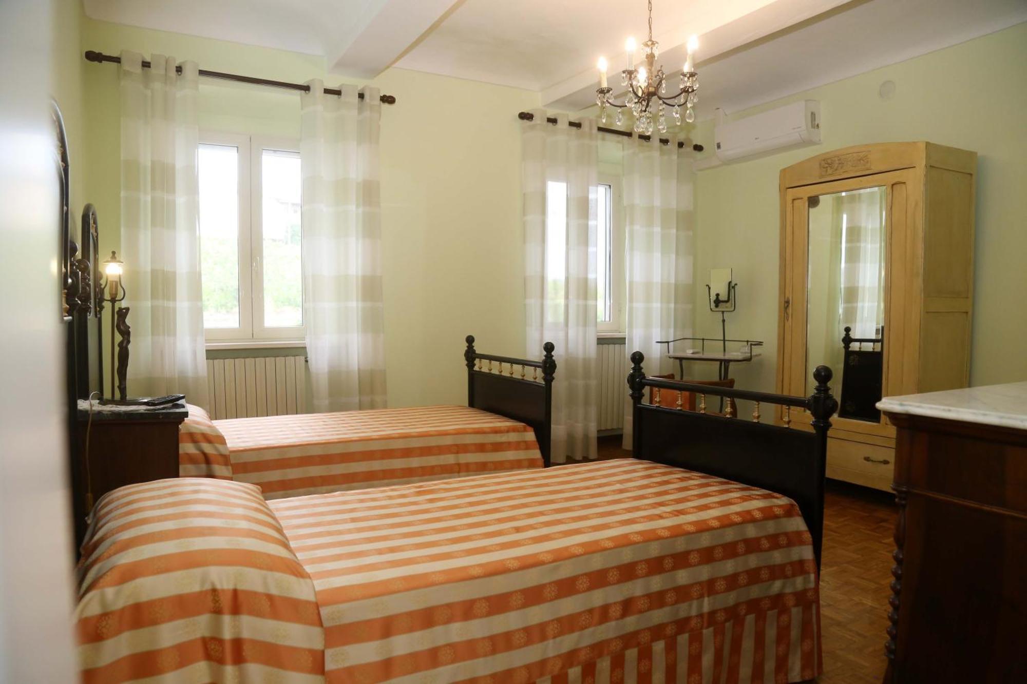 Ca' Dij Sarach Apartamento Canelli Exterior foto