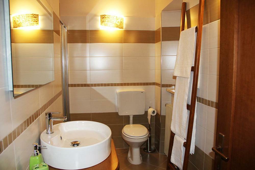 Ca' Dij Sarach Apartamento Canelli Exterior foto